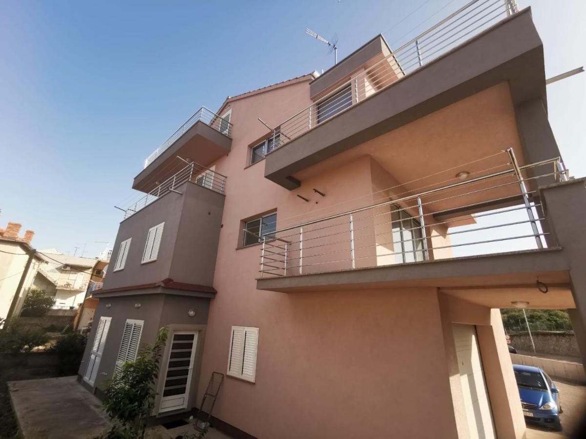 Apartments Grubisic - Sibenik - Parking Included Exterior photo